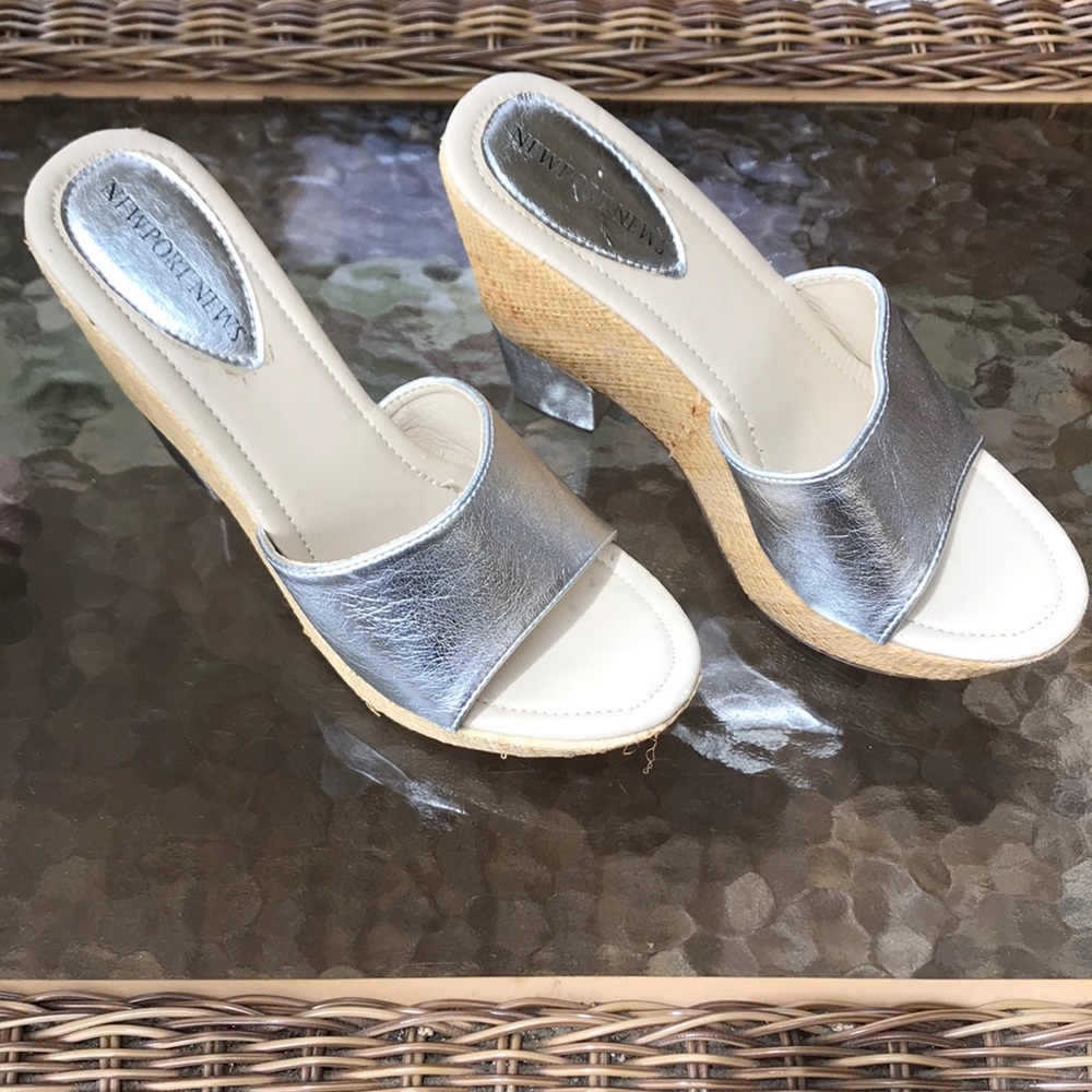 Wedged sandals